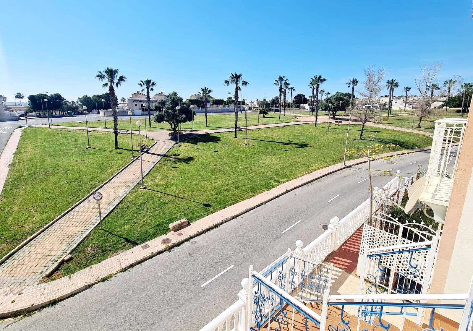 2 soveværelse Lejlighed til salg i Torrevieja med swimmingpool - € 185.900 (Ref: 9843791)