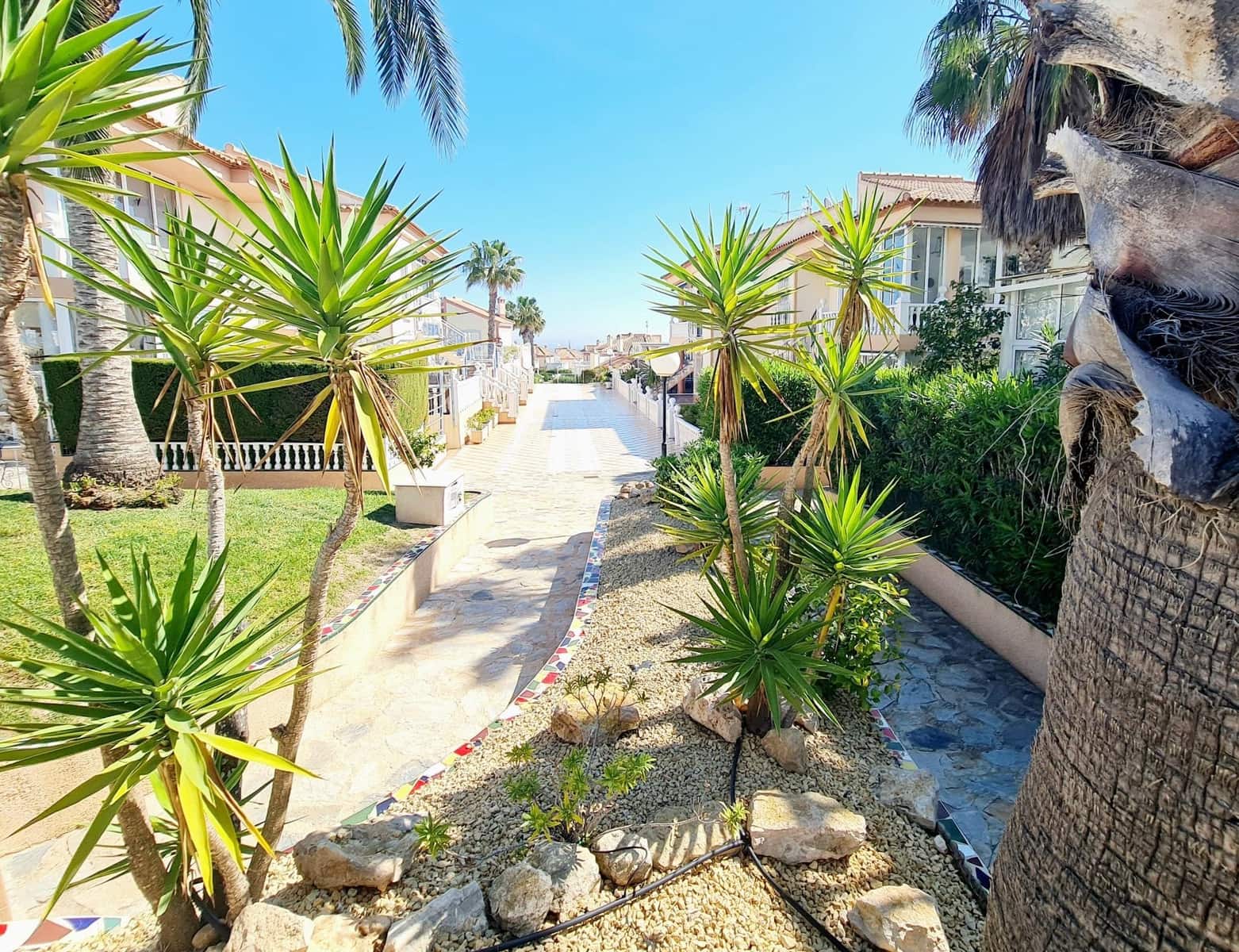 2 soveværelse Lejlighed til salg i Torrevieja med swimmingpool - € 185.900 (Ref: 9843791)