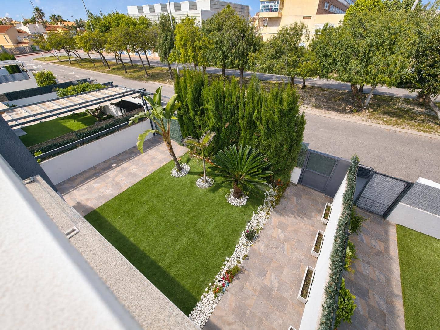 3 soveværelse Rækkehus til salg i Torrevieja med swimmingpool - € 339.000 (Ref: 9851803)