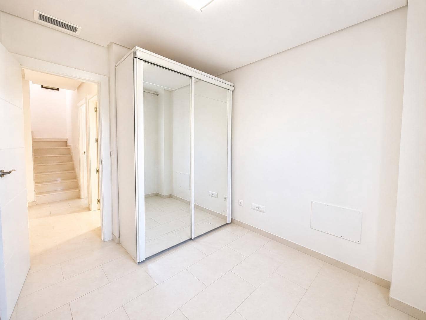 3 soveværelse Rækkehus til salg i Torrevieja med swimmingpool - € 339.000 (Ref: 9851803)