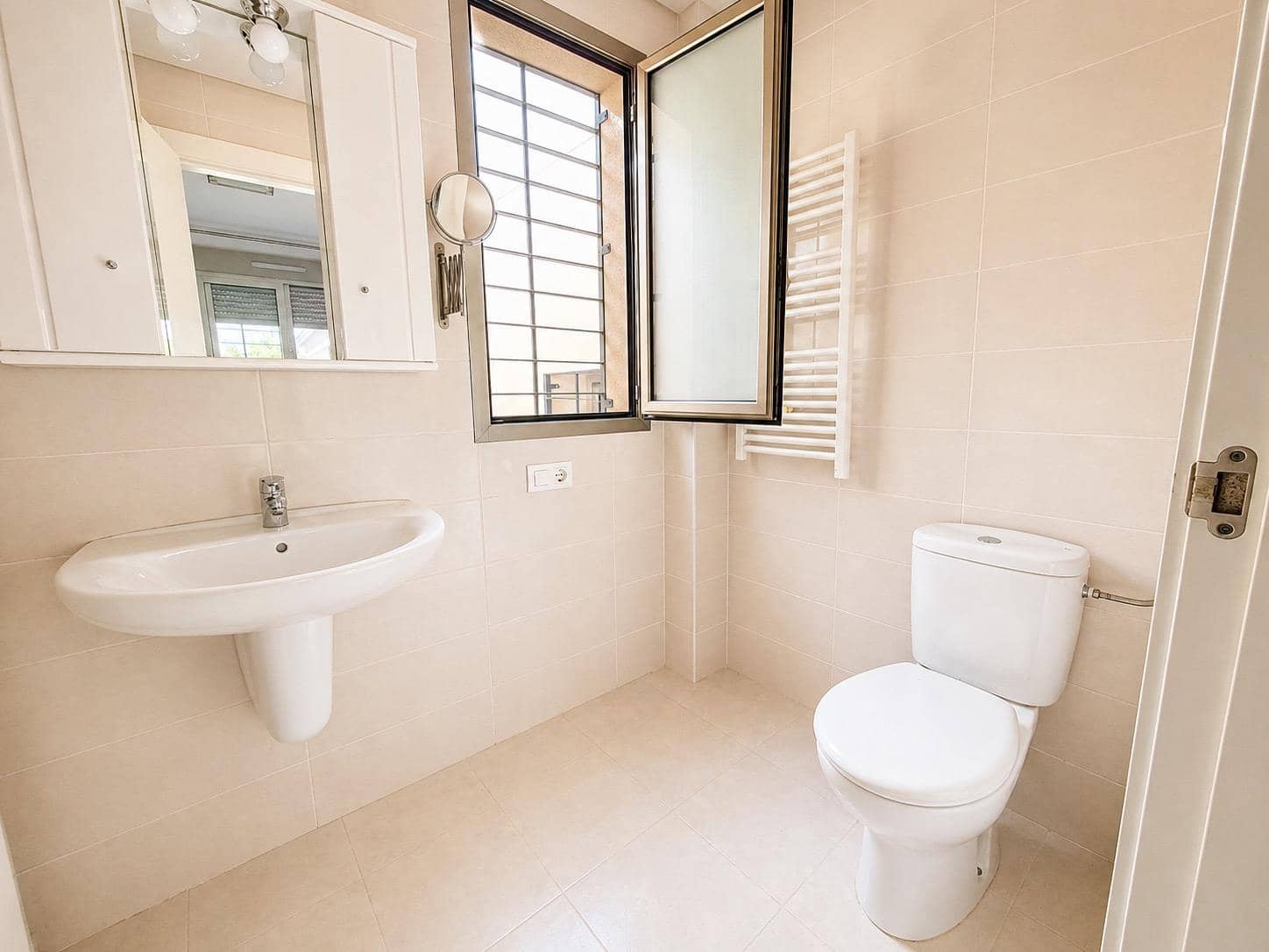 3 soveværelse Rækkehus til salg i Torrevieja med swimmingpool - € 339.000 (Ref: 9851803)