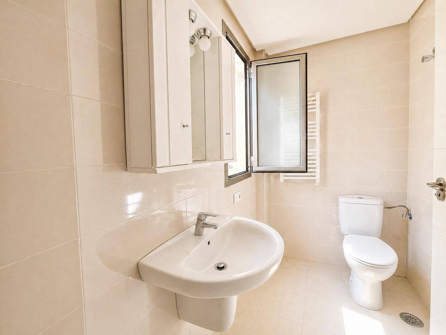 3 soveværelse Rækkehus til salg i Torrevieja med swimmingpool - € 339.000 (Ref: 9851803)