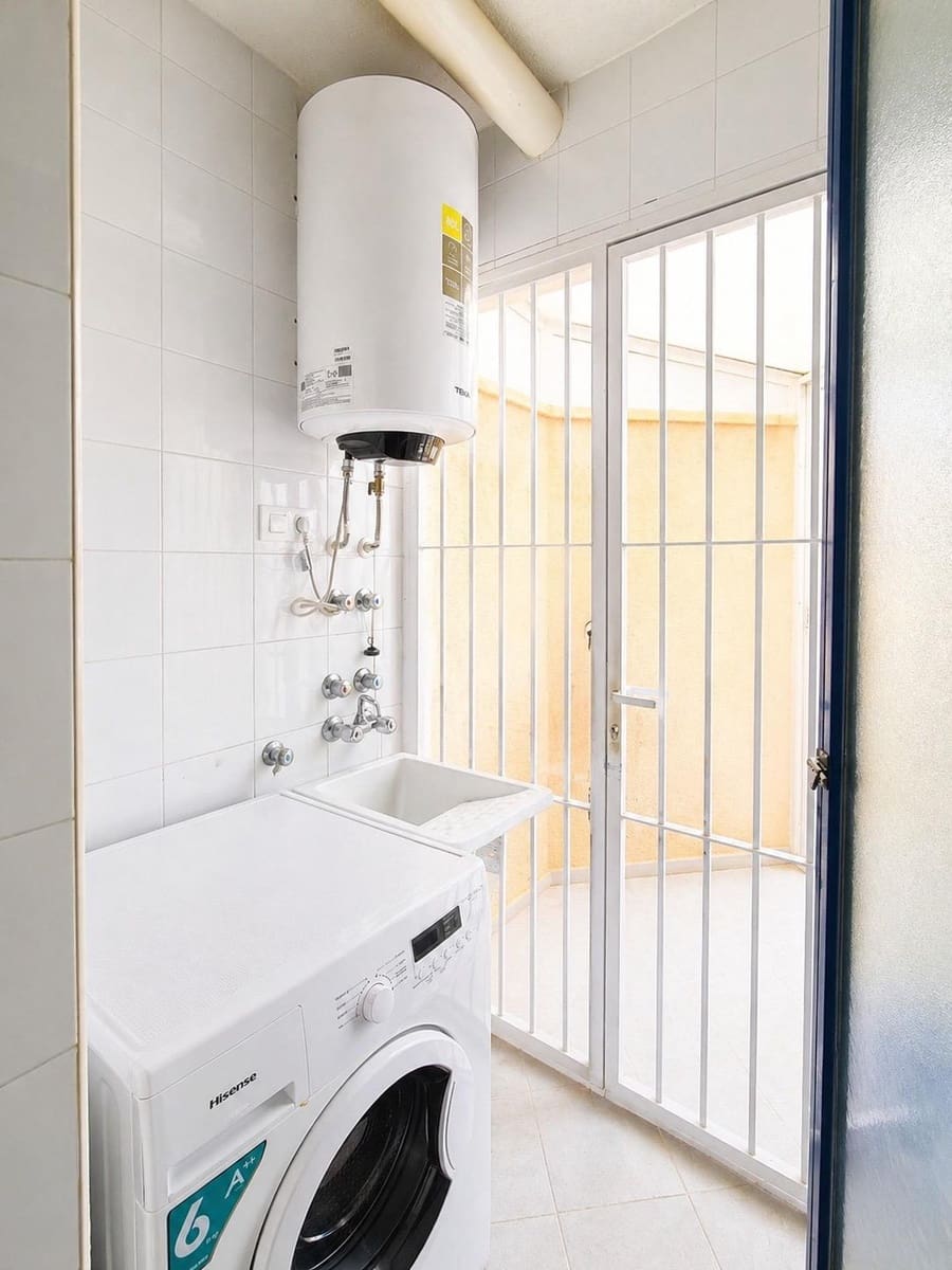 2 soveværelse Strandlejlighed til salg i Campoamor med swimmingpool - € 299.000 (Ref: 9855524)
