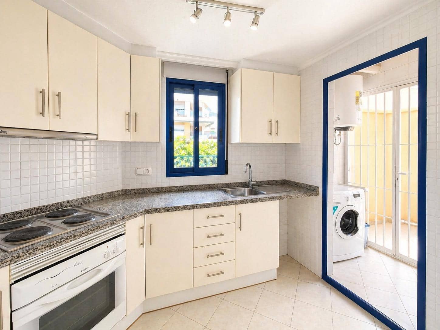 2 soveværelse Strandlejlighed til salg i Campoamor med swimmingpool - € 299.000 (Ref: 9855524)