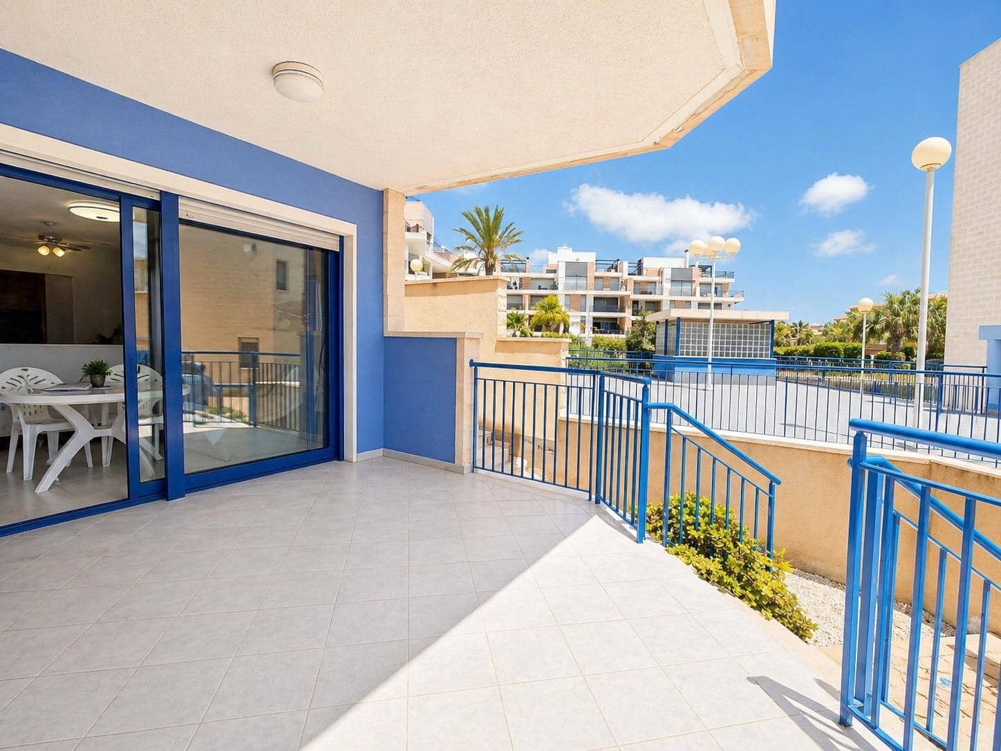 2 soveværelse Strandlejlighed til salg i Campoamor med swimmingpool - € 299.000 (Ref: 9855524)