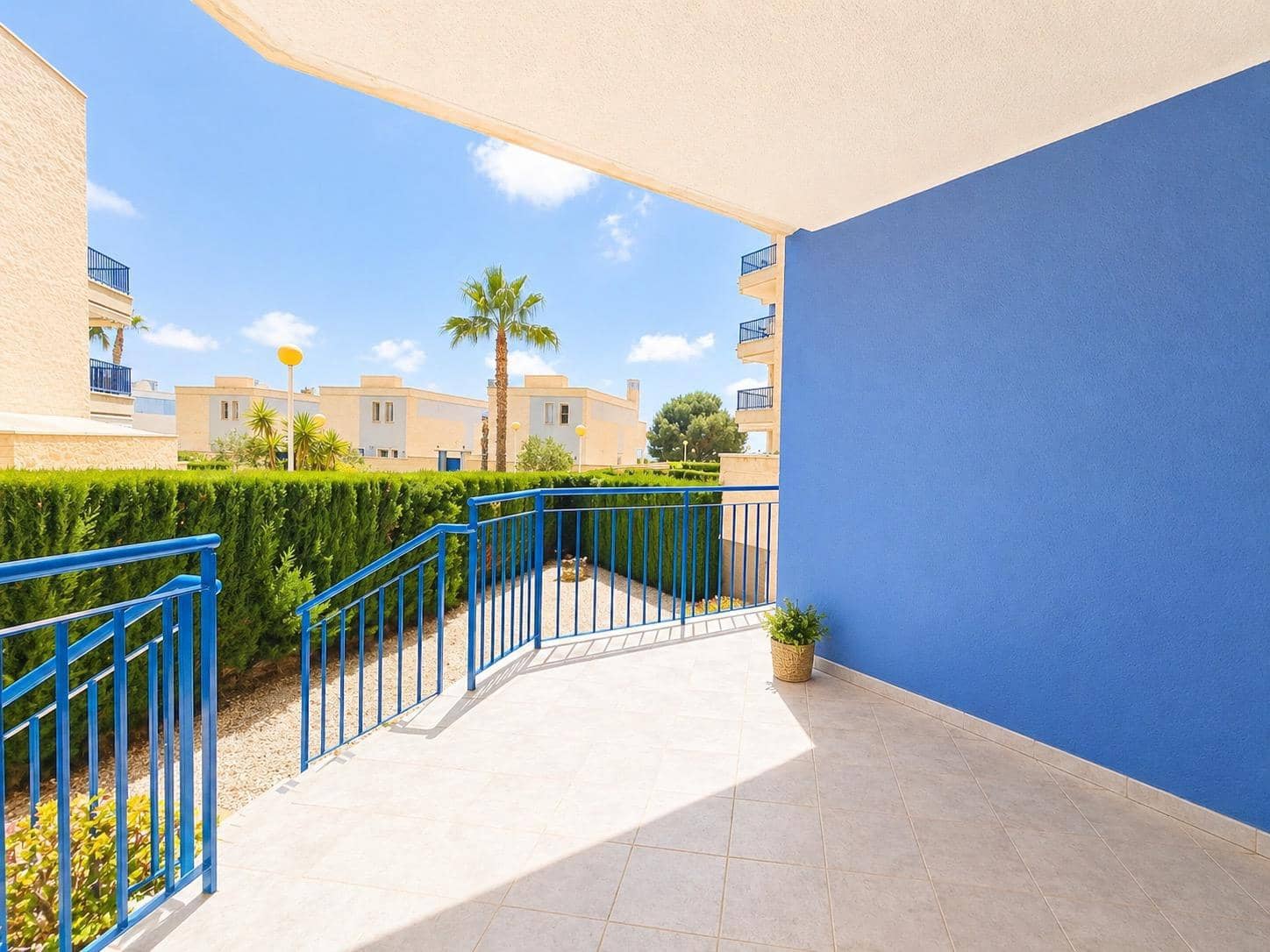 2 soveværelse Strandlejlighed til salg i Campoamor med swimmingpool - € 299.000 (Ref: 9855524)