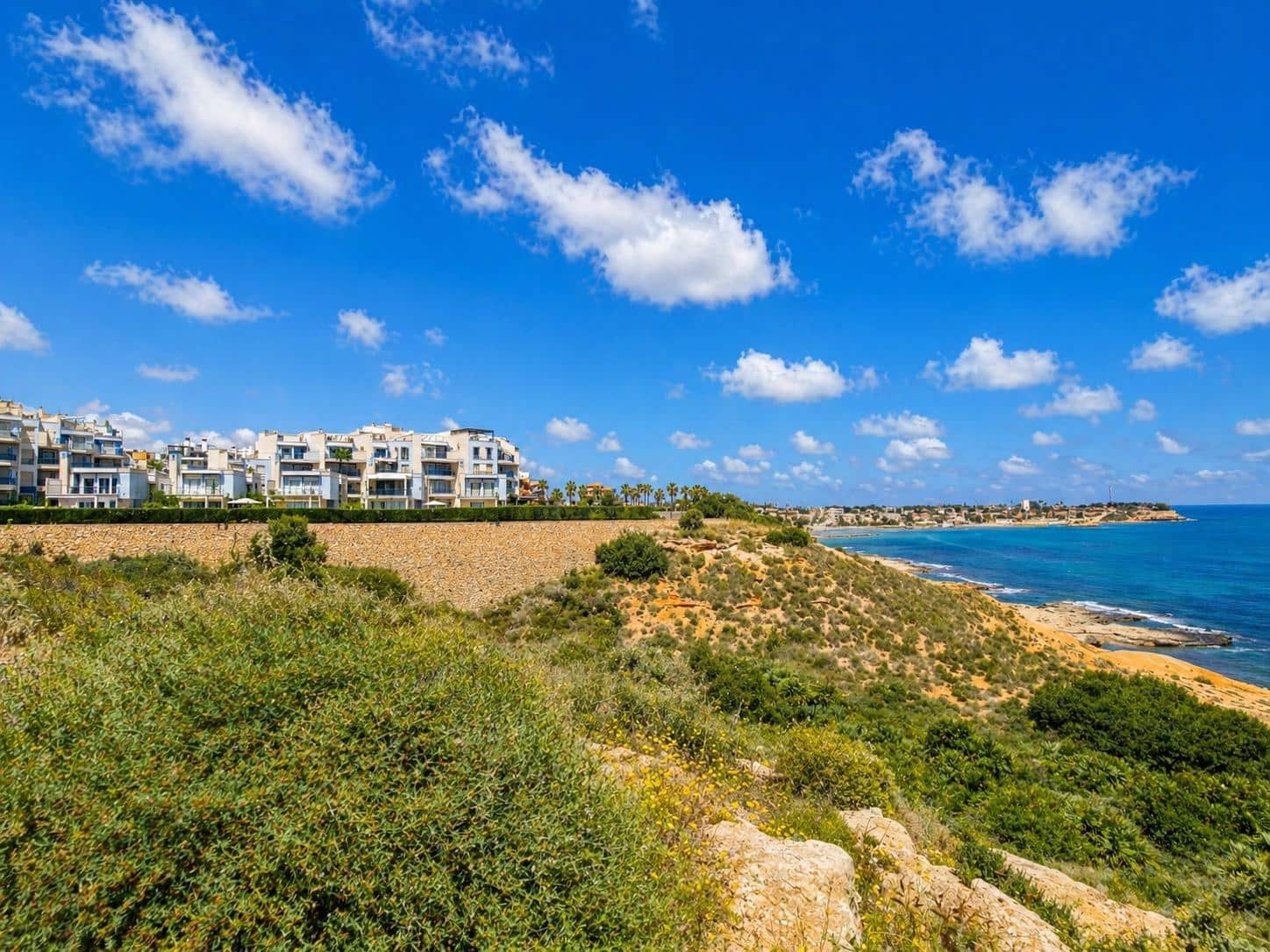 2 soveværelse Strandlejlighed til salg i Campoamor med swimmingpool - € 299.000 (Ref: 9855524)