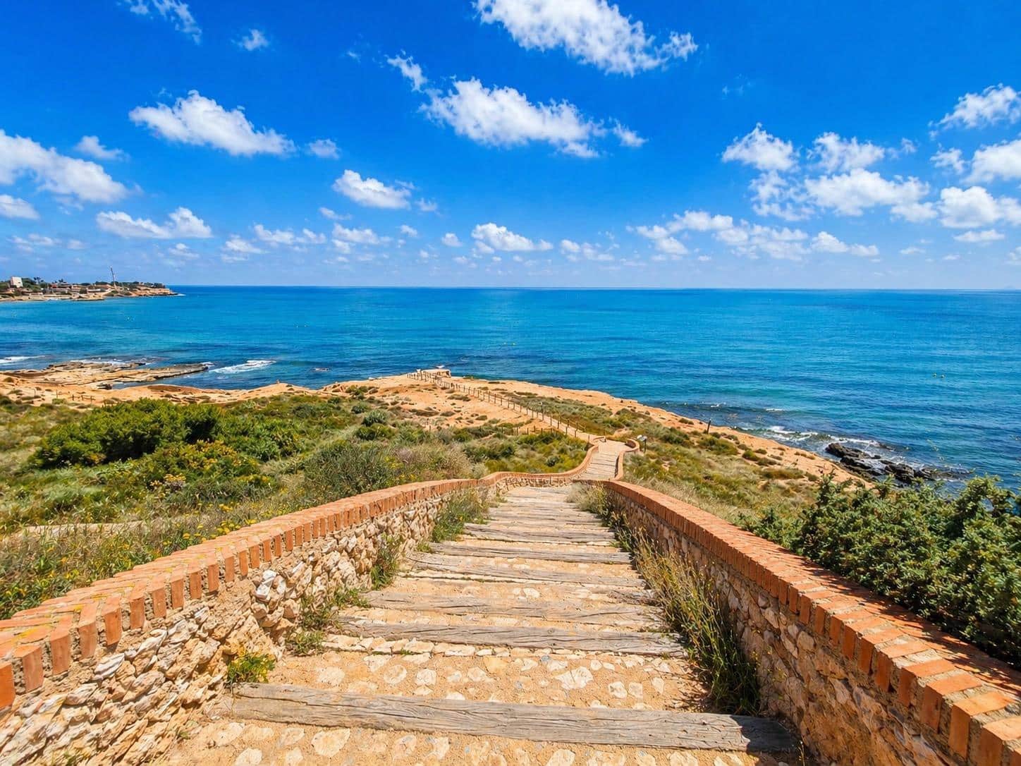 2 soveværelse Strandlejlighed til salg i Campoamor med swimmingpool - € 299.000 (Ref: 9855524)