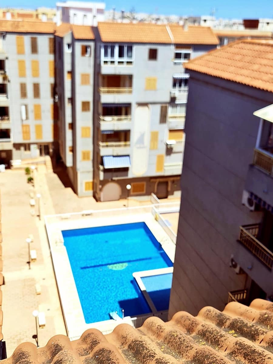 2 sovrum Takvåning till salu i Torrevieja - 169 000 € (Ref: 9857646)