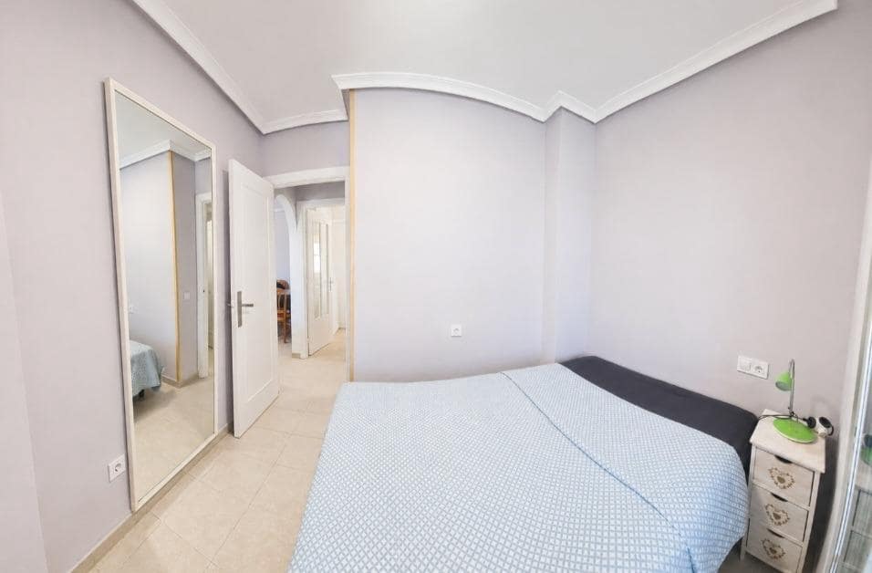2 chambre Penthouse à vendre à Torrevieja - 155 000 € (Ref: 9857646)