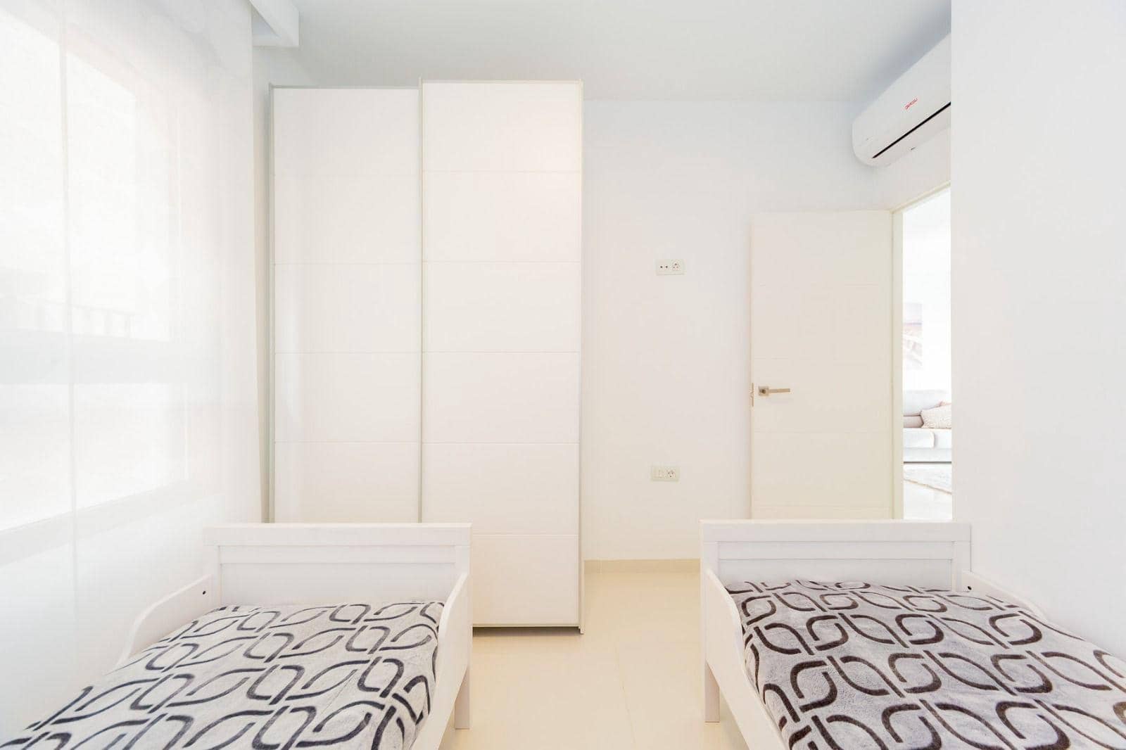 2 sovrum Bungalow till salu i Pilar de la Horadada med pool - 285 000 € (Ref: 9884849)