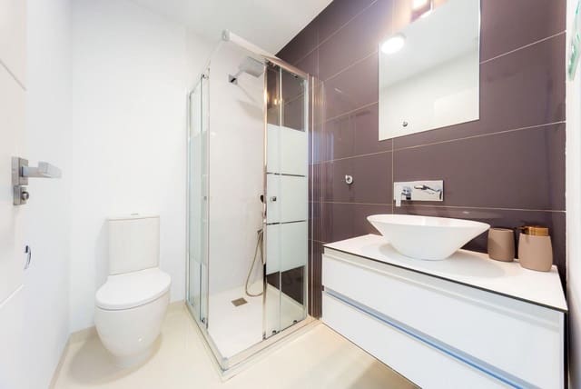 2 sovrum Bungalow till salu i Pueblo Latino, Pilar de la Horadada med pool - 285 000 € (Ref: 9884849)