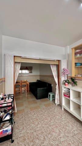 2 makuuhuone Huoneisto myytävänä paikassa Torrevieja mukana uima-altaan - 140 000 € (Ref: 9884850)