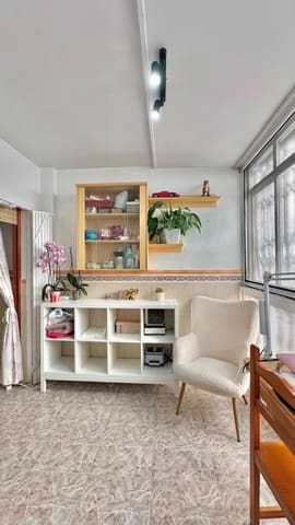 2 makuuhuone Huoneisto myytävänä paikassa Torrevieja mukana uima-altaan - 140 000 € (Ref: 9884850)