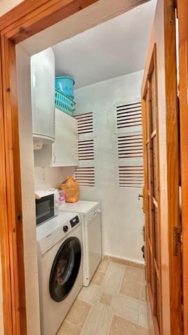 2 makuuhuone Huoneisto myytävänä paikassa Torrevieja mukana uima-altaan - 140 000 € (Ref: 9884850)