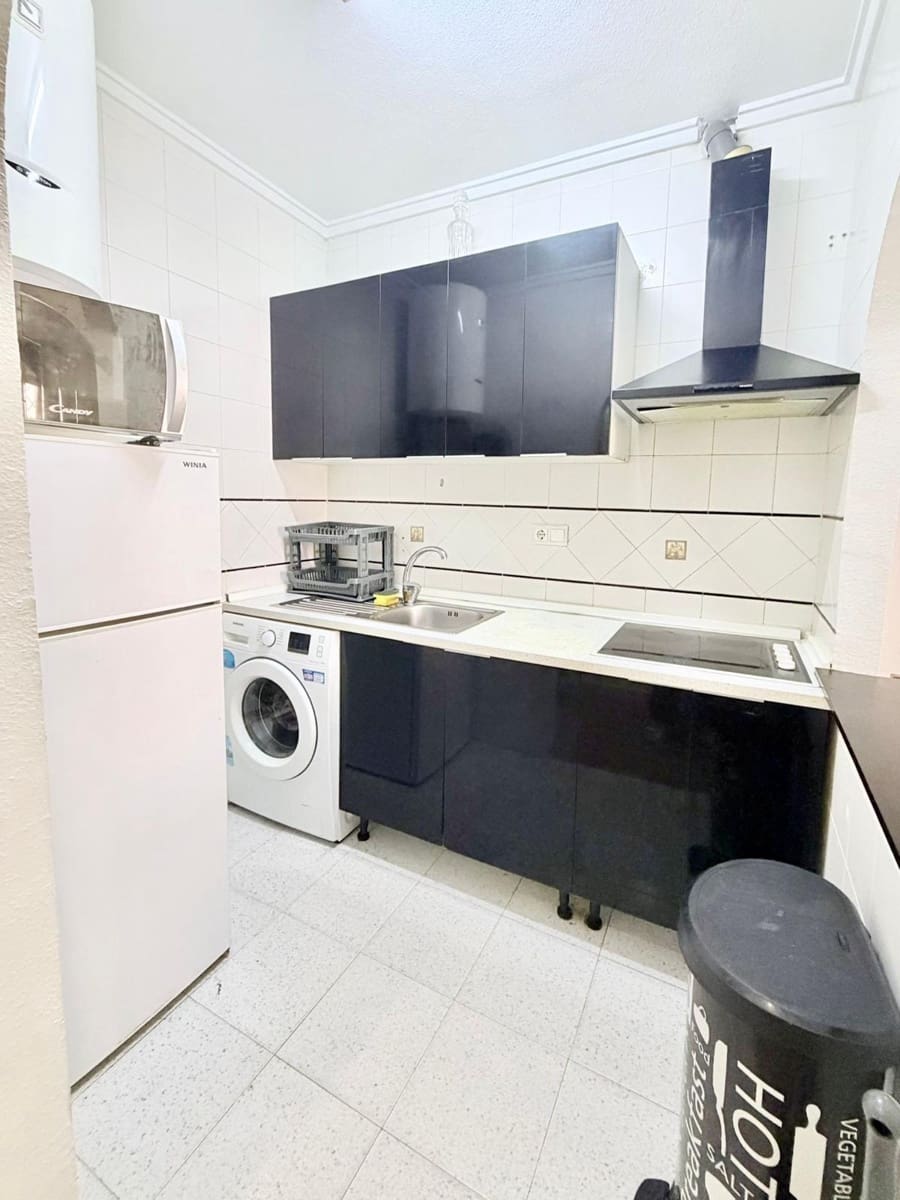 Apartamento de 1 habitación en Torrevieja en venta con piscina - 95.000 € (Ref: 9938249)