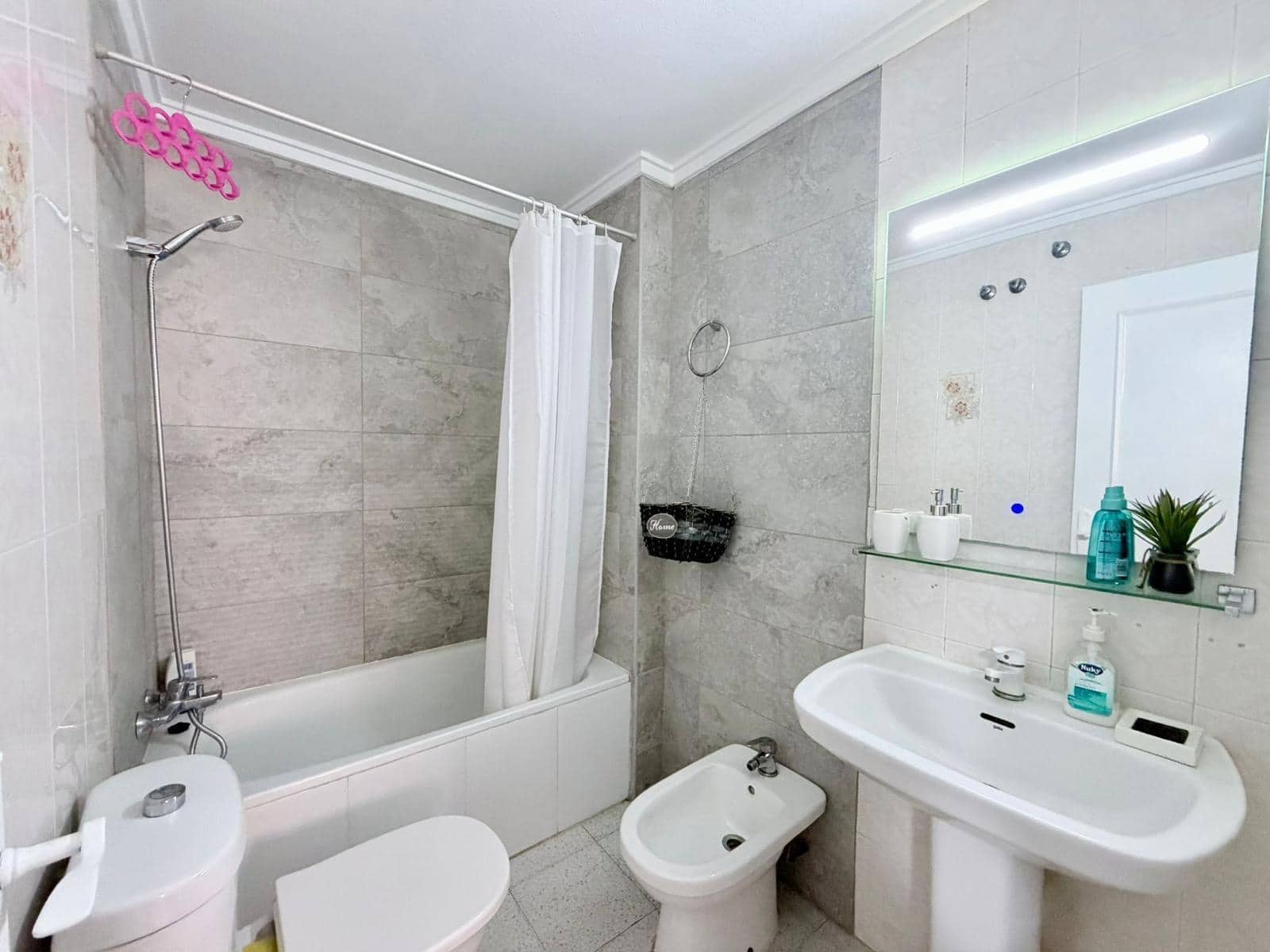 Apartamento de 1 habitación en Torrevieja en venta con piscina - 95.000 € (Ref: 9938249)
