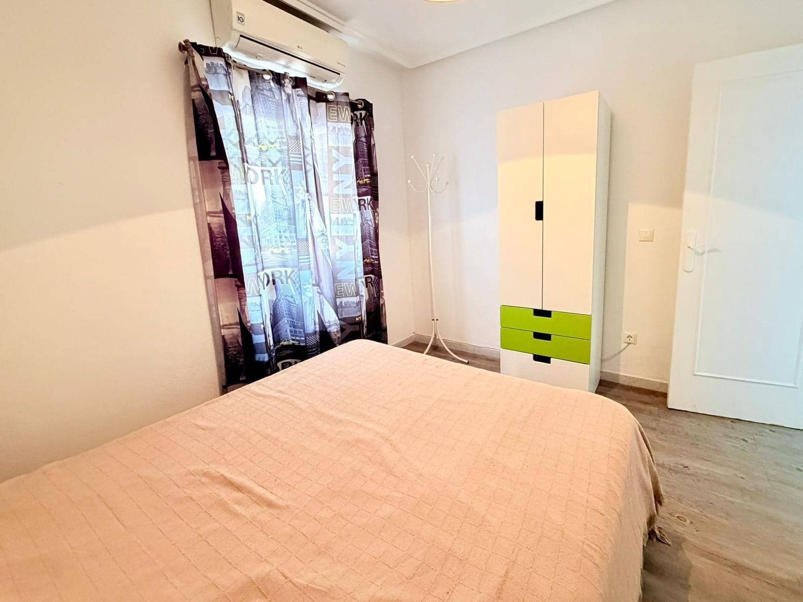 Apartamento de 1 habitación en Torrevieja en venta con piscina - 95.000 € (Ref: 9938249)