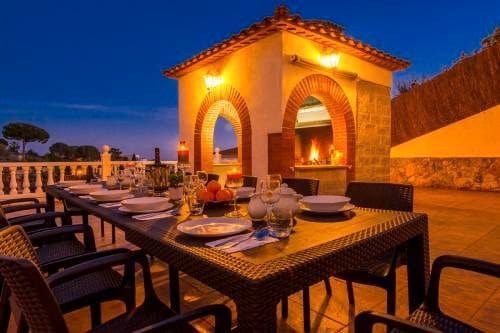 5 chambre Villa/Maison à vendre à Urbanitzacions del Nord, Lloret de Mar avec piscine - 550 000 € (Ref: 9715214)