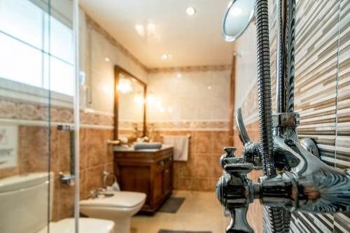 5 soveværelse Villa til salg i Lloret de Mar med swimmingpool - € 550.000 (Ref: 9715214)