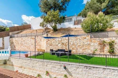 5 chambre Villa/Maison à vendre à Urbanitzacions del Nord, Lloret de Mar avec piscine - 550 000 € (Ref: 9715214)