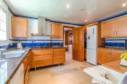 5 soveværelse Villa til salg i Lloret de Mar med swimmingpool - € 550.000 (Ref: 9715214)