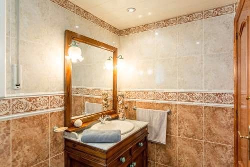 5 soveværelse Villa til salg i Lloret de Mar med swimmingpool - € 550.000 (Ref: 9715214)