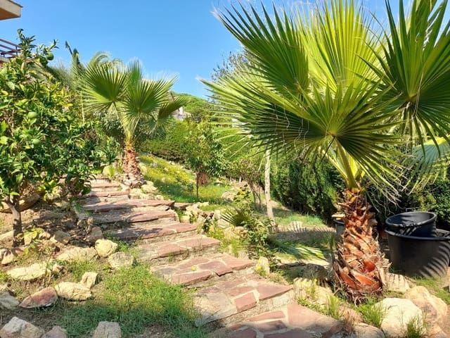 4 soveværelse Villa til salg i Fenals, Lloret de Mar med garage - € 559.000 (Ref: 9715215)