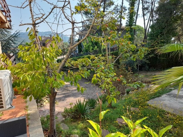 4 soveværelse Villa til salg i Fenals, Lloret de Mar med garage - € 559.000 (Ref: 9715215)