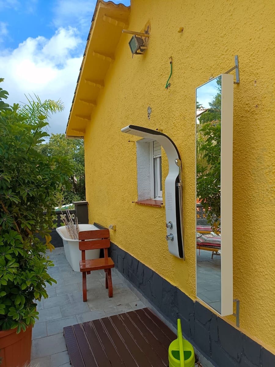 3 bedroom Villa for sale in Lloret de Mar with pool garage - € 270,000 (Ref: 9715217)