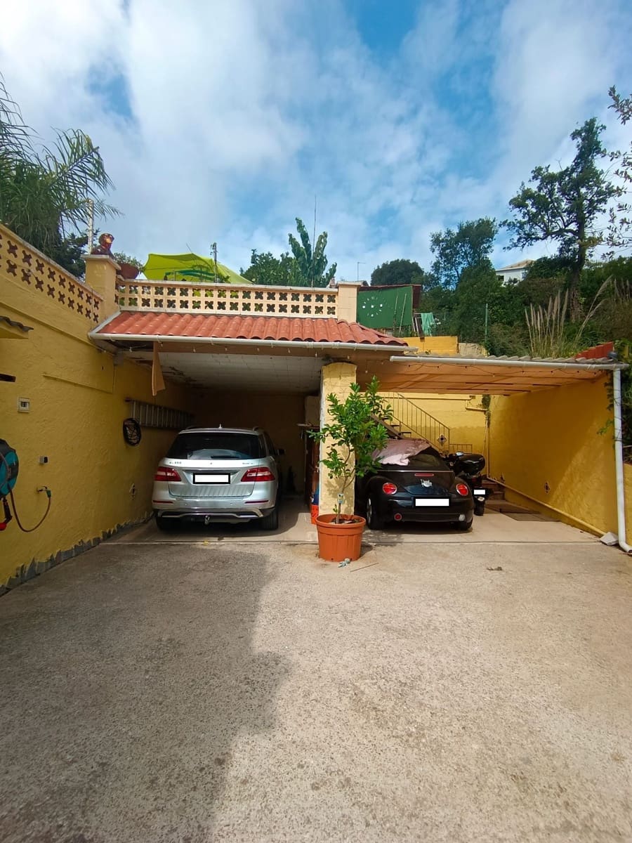 3 bedroom Villa for sale in Lloret de Mar with pool garage - € 270,000 (Ref: 9715217)