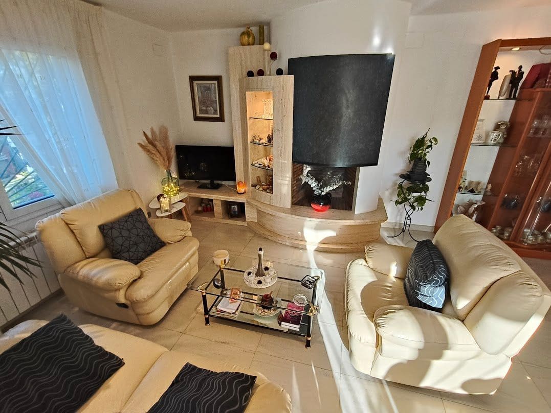 4 soveværelse Villa til salg i Macanet de la Selva - € 315.000 (Ref: 9715232)