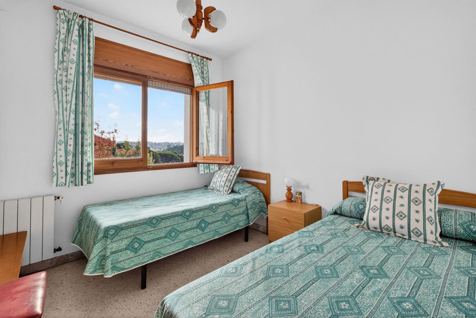 4 soverom Villa til salgs i Vidreres med garasje - € 325 000 (Ref: 9715235)