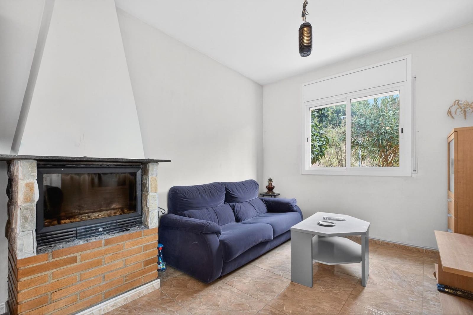 4 bedroom Villa for sale in Lloret de Mar with garage - € 269,000 (Ref: 9715237)