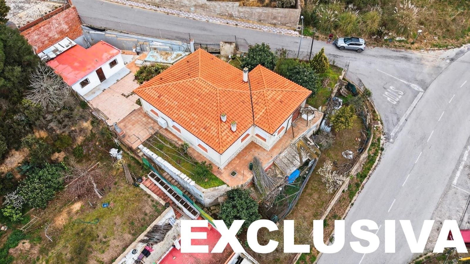 4 bedroom Villa for sale in Lloret de Mar with garage - € 269,000 (Ref: 9715237)