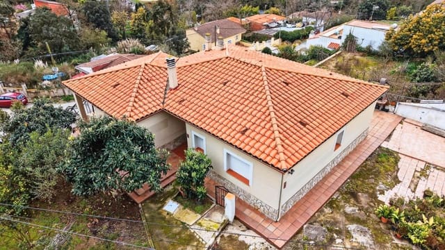 4 quarto Moradia para venda em Urbanitzacions del Nord, Lloret de Mar com garagem - 269 000 € (Ref: 9715237)