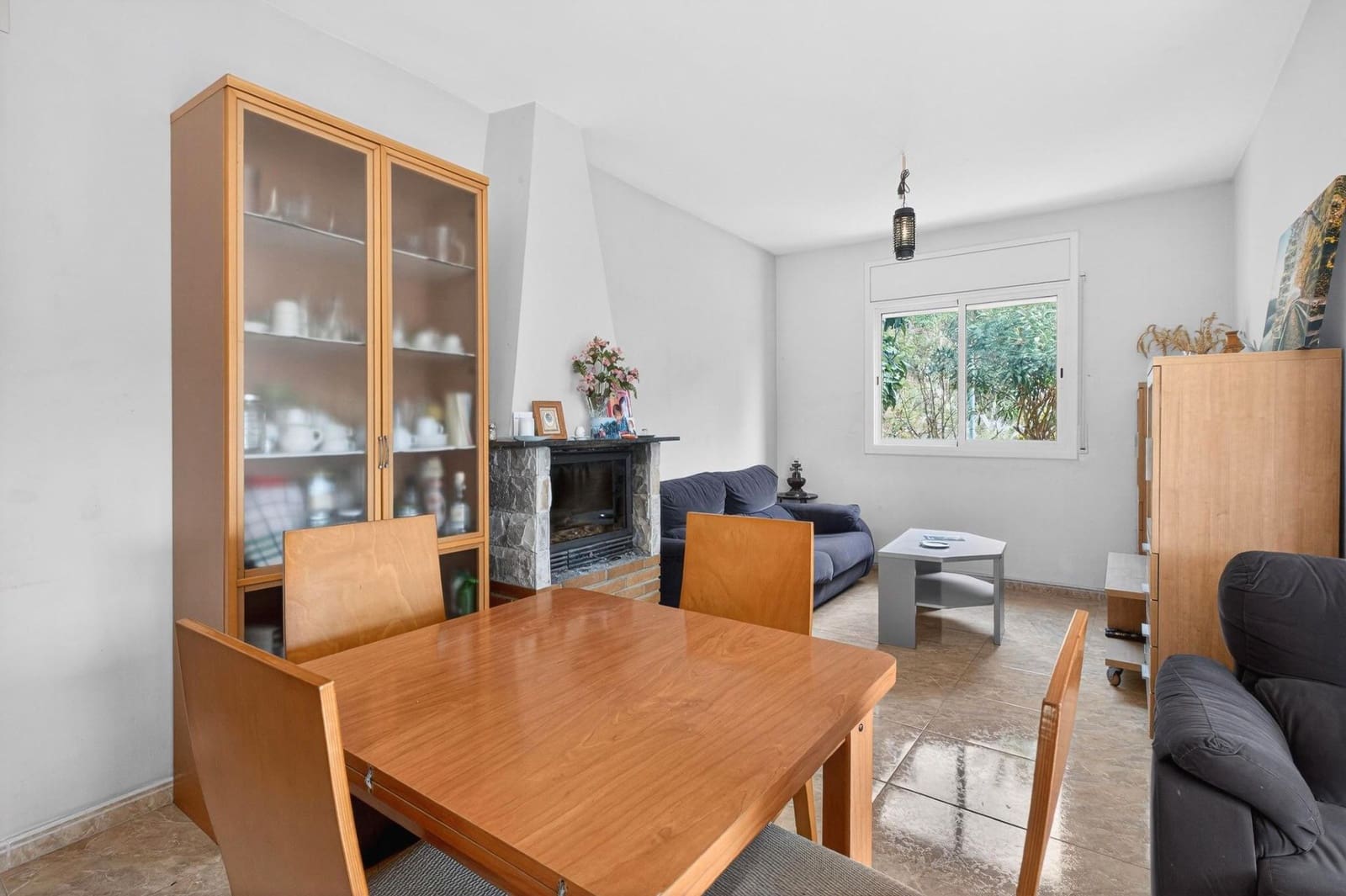 4 bedroom Villa for sale in Lloret de Mar with garage - € 269,000 (Ref: 9715237)