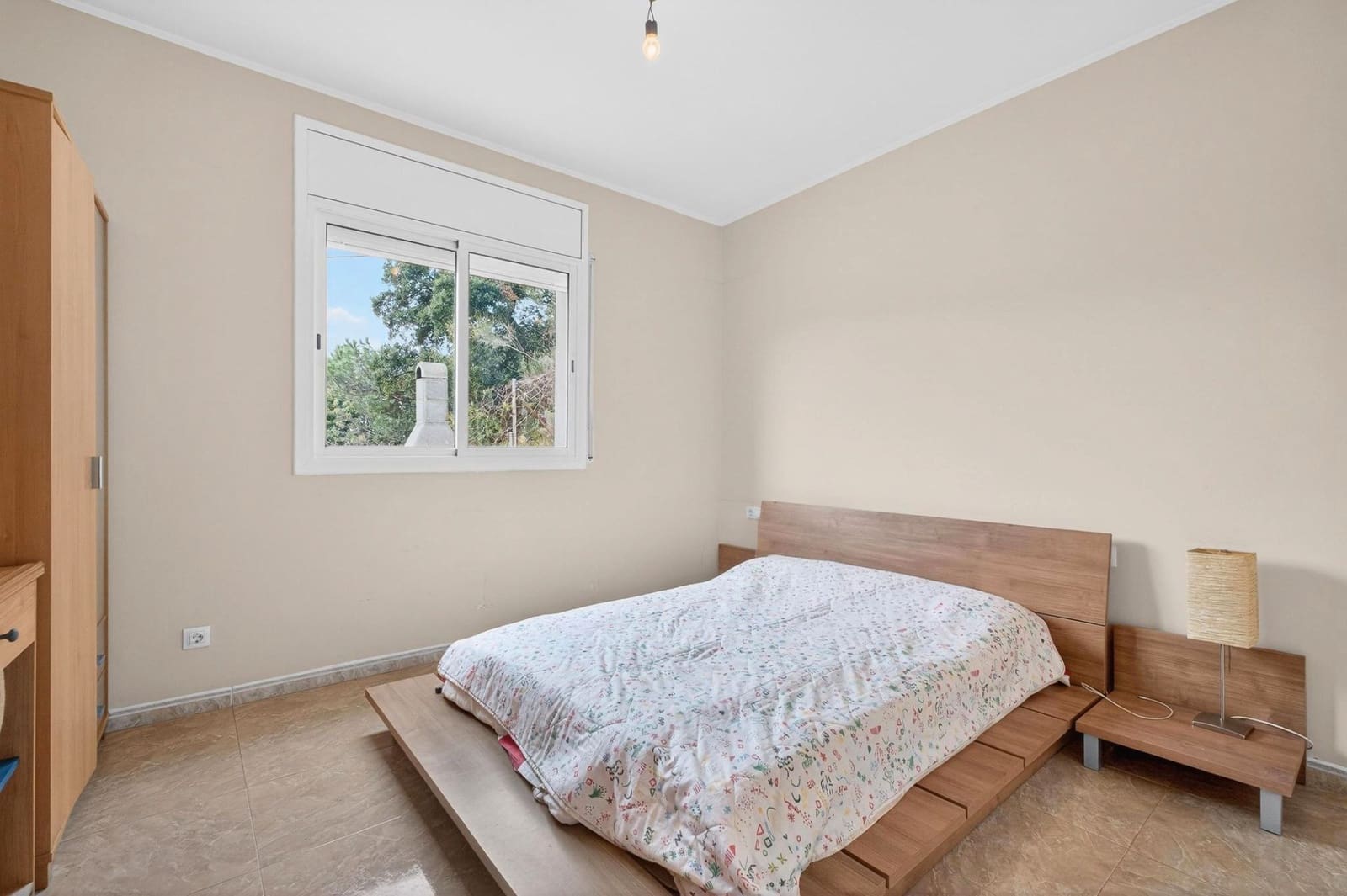 4 bedroom Villa for sale in Lloret de Mar with garage - € 269,000 (Ref: 9715237)