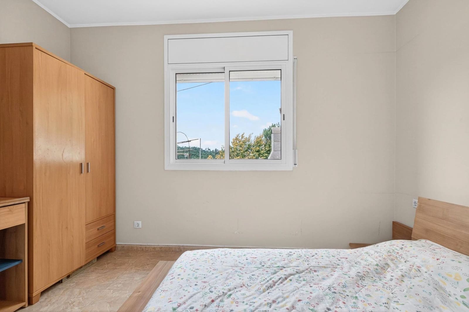 4 bedroom Villa for sale in Lloret de Mar with garage - € 269,000 (Ref: 9715237)