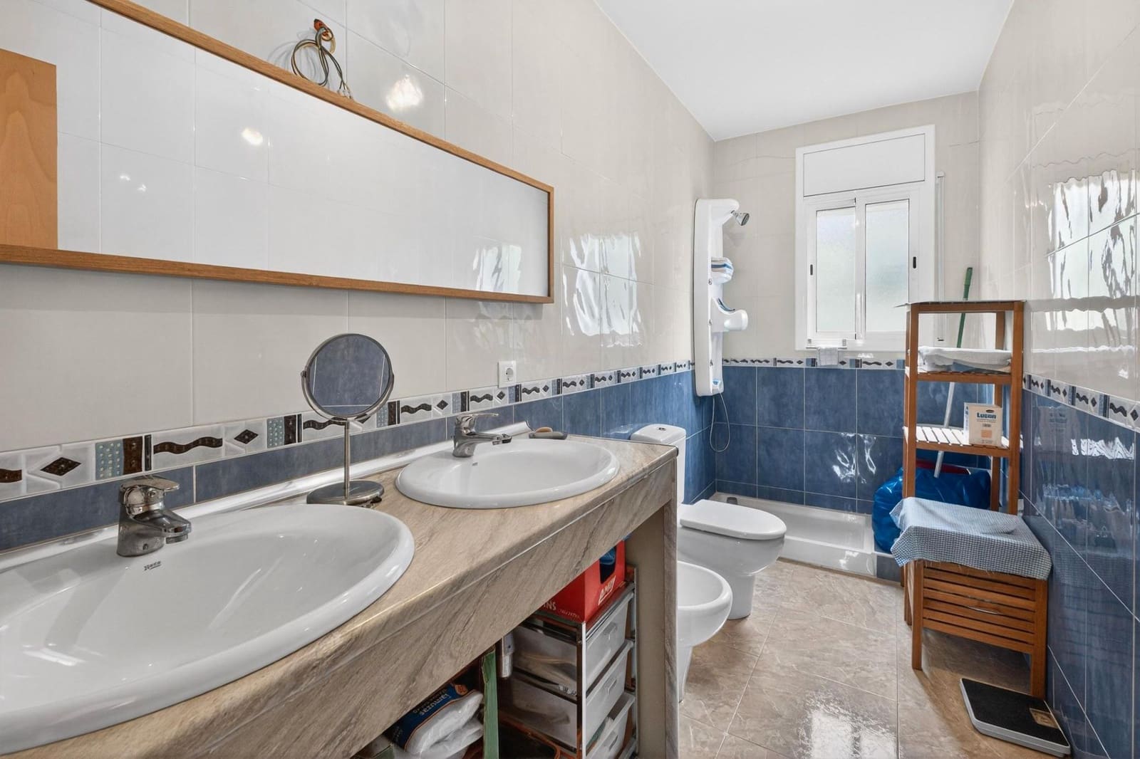 4 bedroom Villa for sale in Lloret de Mar with garage - € 269,000 (Ref: 9715237)