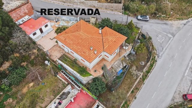 4 slaapkamer Villa te koop in Urbanitzacions del Nord, Lloret de Mar met garage - € 269.000 (Ref: 9715237)