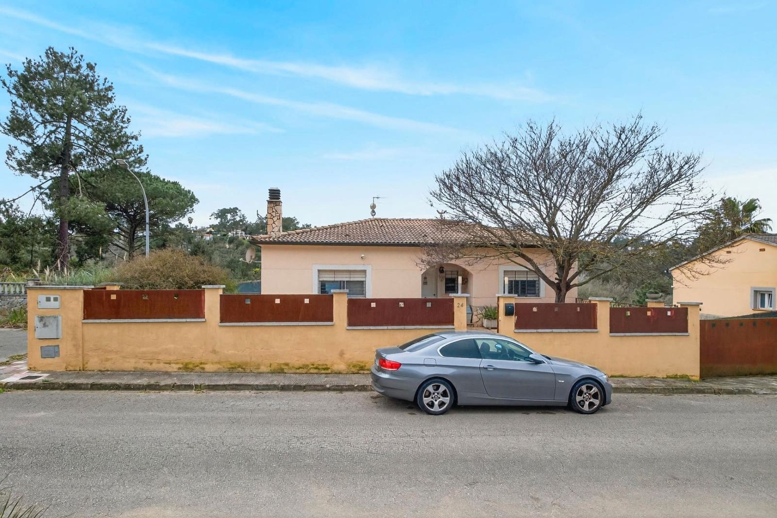 3 bedroom Villa for sale in Lloret de Mar with pool garage - € 290,000 (Ref: 9715238)
