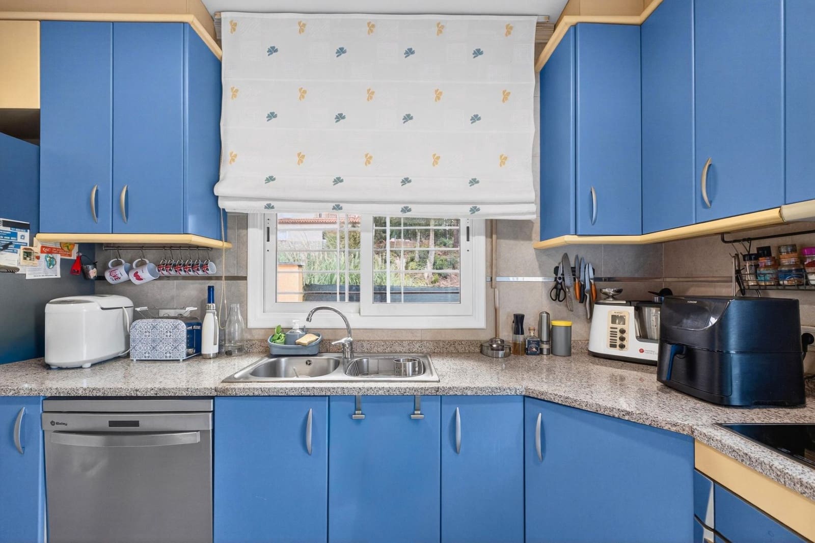 3 bedroom Villa for sale in Lloret de Mar with pool garage - € 290,000 (Ref: 9715238)