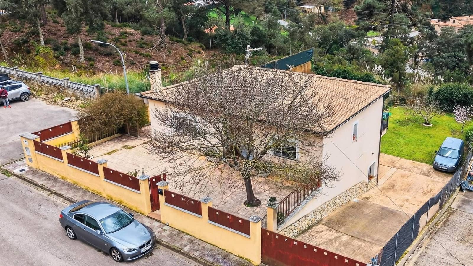 3 bedroom Villa for sale in Lloret de Mar with pool garage - € 290,000 (Ref: 9715238)