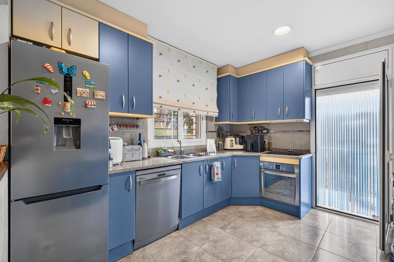 3 bedroom Villa for sale in Lloret de Mar with pool garage - € 290,000 (Ref: 9715238)