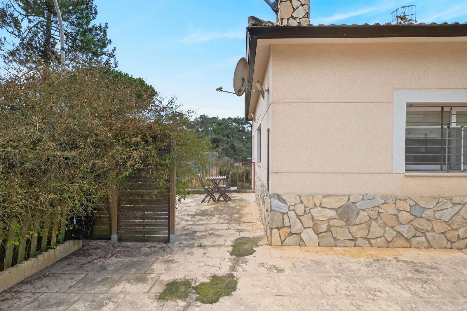 3 bedroom Villa for sale in Lloret de Mar with pool garage - € 290,000 (Ref: 9715238)