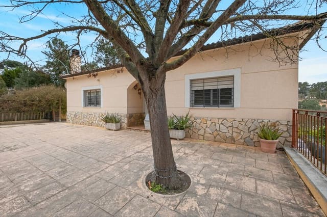 3 soveværelse Villa til salg i Urbanitzacions del Nord, Lloret de Mar med swimmingpool garage - € 290.000 (Ref: 9715238)