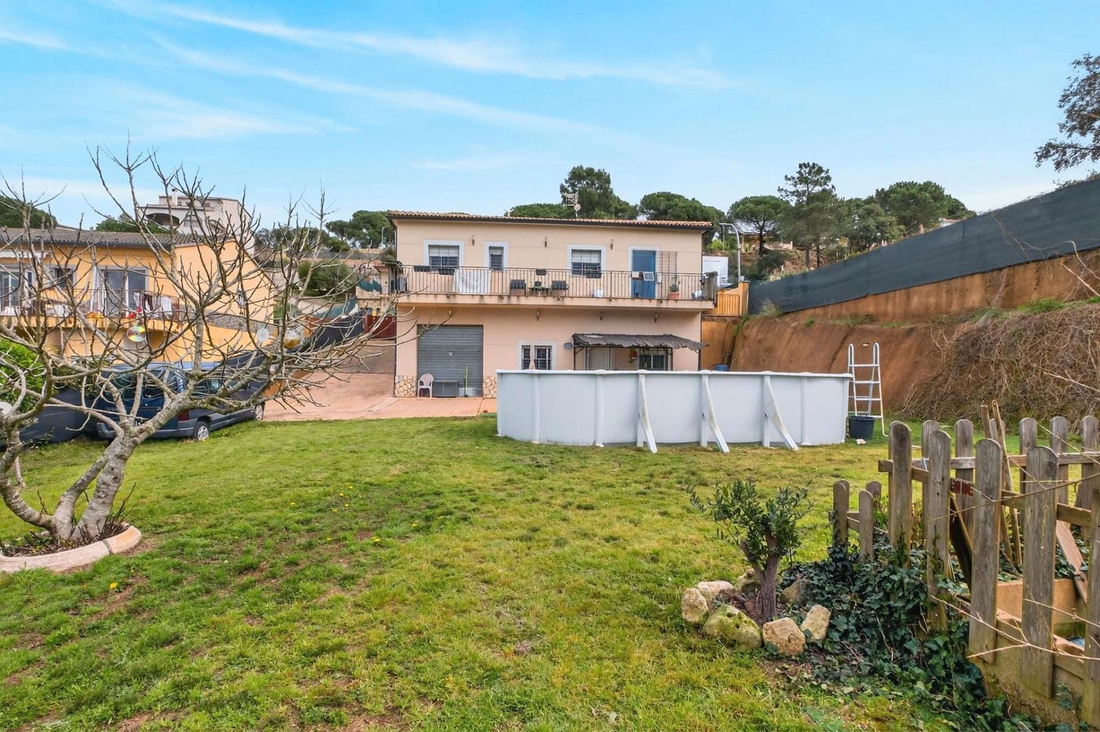 3 bedroom Villa for sale in Lloret de Mar with pool garage - € 290,000 (Ref: 9715238)