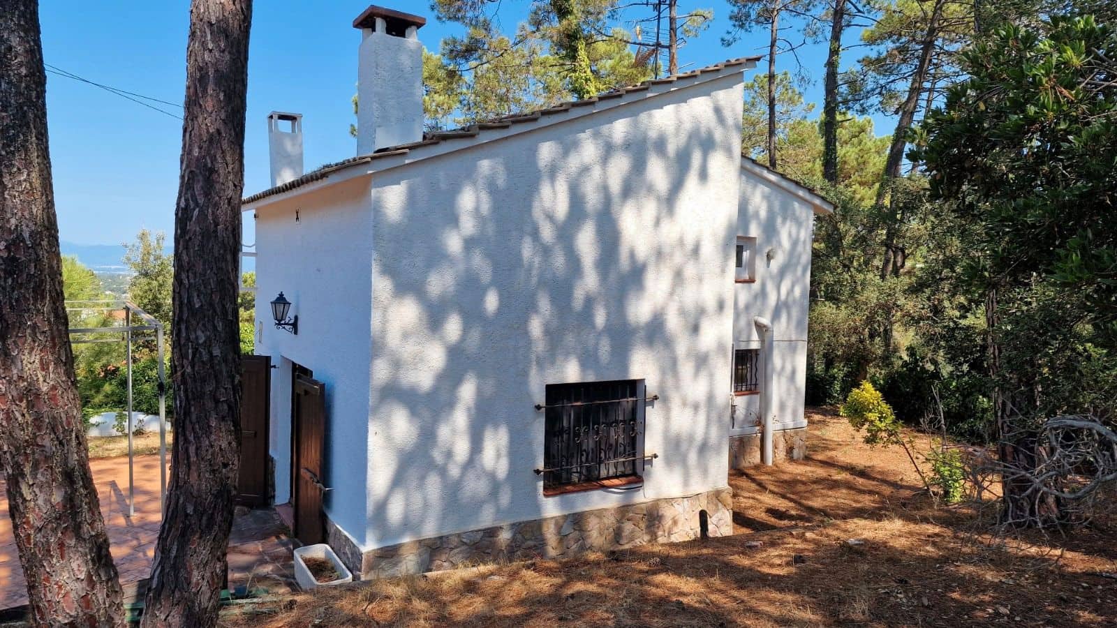 2 bedroom Finca/Country House for sale in Lloret de Mar with garage - € 210,000 (Ref: 9715239)