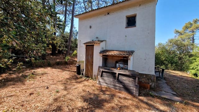 2 bedroom Finca/Country House for sale in Urbanitzacions del Nord, Lloret de Mar with garage - € 210,000 (Ref: 9715239)